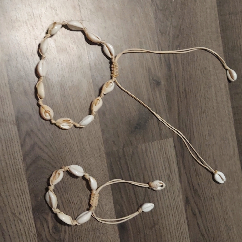 Shell Necklace and bracelet